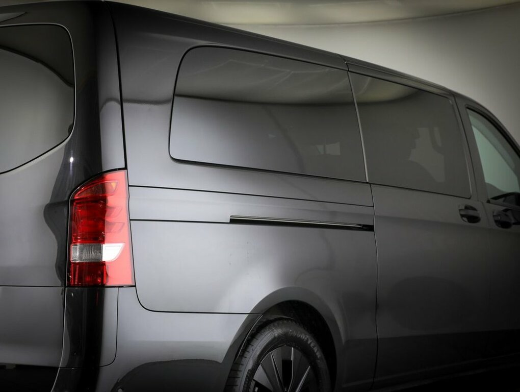 Mercedes-Benz eVito Minibus Grey #5