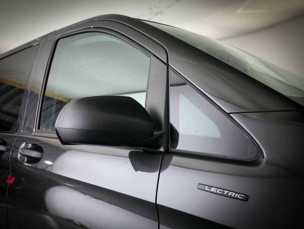 Mercedes-Benz eVito Minibus Grey #4