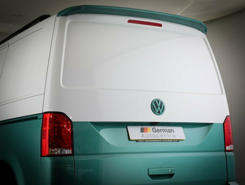 Volkswagen Transporter 2L Highline DG72NNF White #3