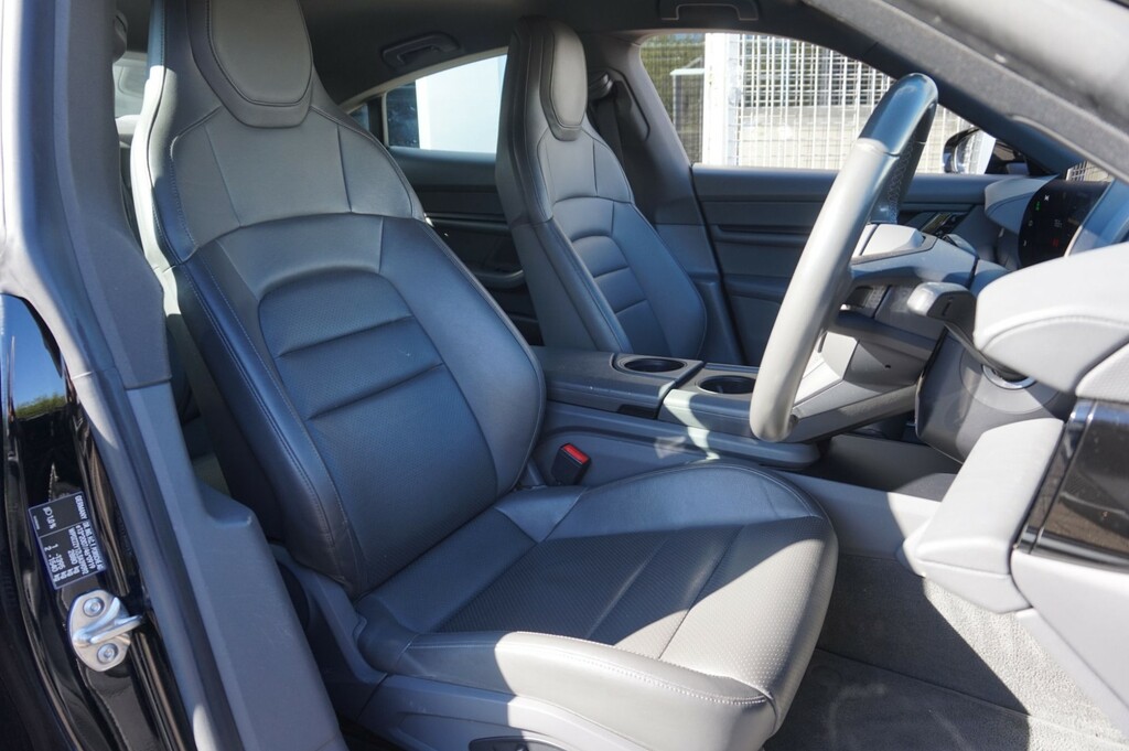 Porsche Taycan Saloon YN70XBC Black #6
