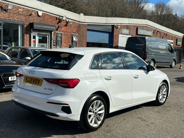 Audi A3 1.0 Tfsi 30 Technik YD21KRV White #3
