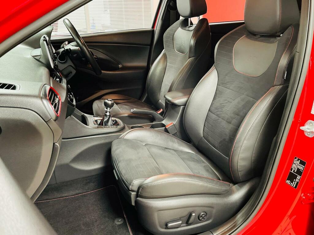 Hyundai I30 Hatchback 2.0 T-gdi N Performance Fastback Euro 6 DY19HKZ Red #4