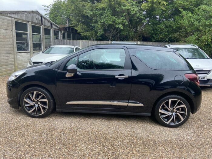 DS DS 3 1.6 Connected Chic Black 2017 Black #4