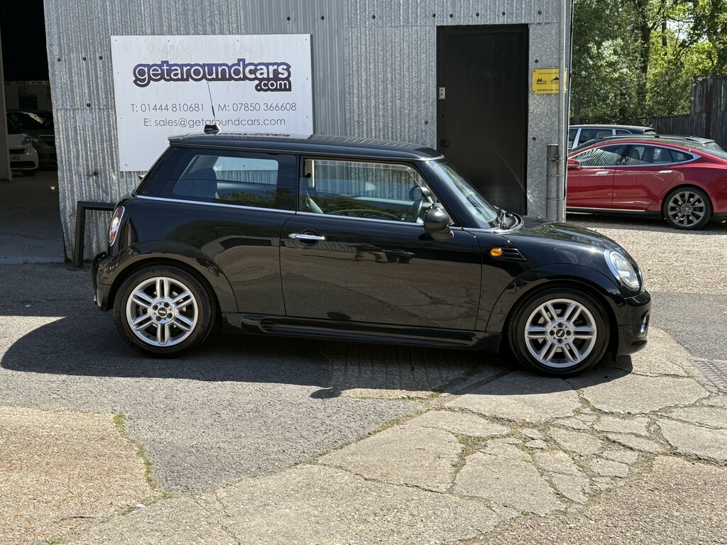 Mini Hatch Hatchback 1.6 One Hatch 201111 GY11CMF Black #2