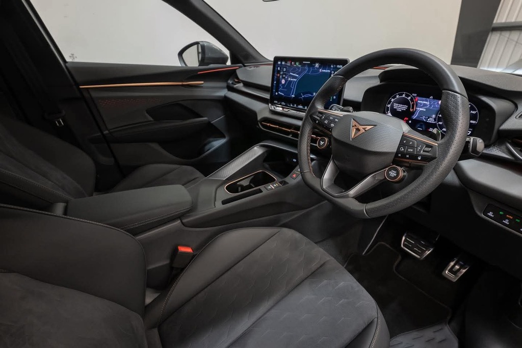 Cupra 1.5 Ehybrid 204 V2 Dsg Grey #2