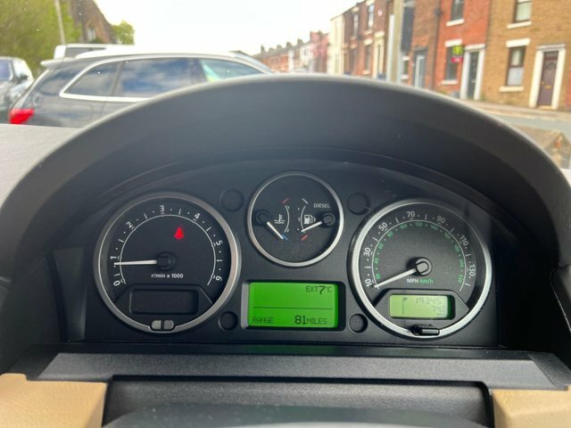 Land Rover Discovery 3 Discovery Black #32