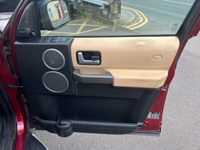 Land Rover Discovery 3 Discovery Black #26