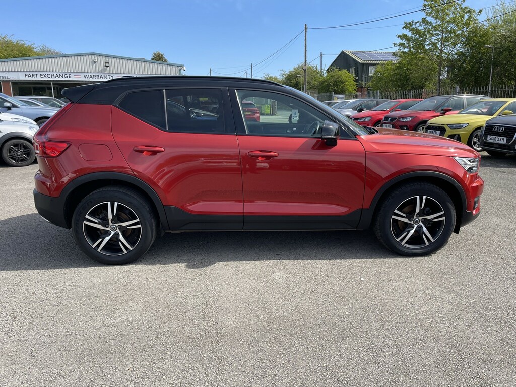 Volvo XC40 2.0 R-design D3 YX68MPF Red #2