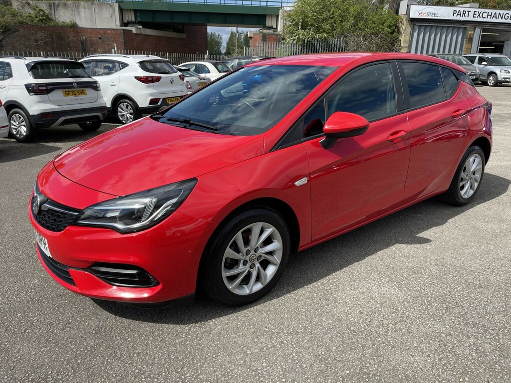 Vauxhall Astra 1.5 Turbo D Business Edition Nav Red