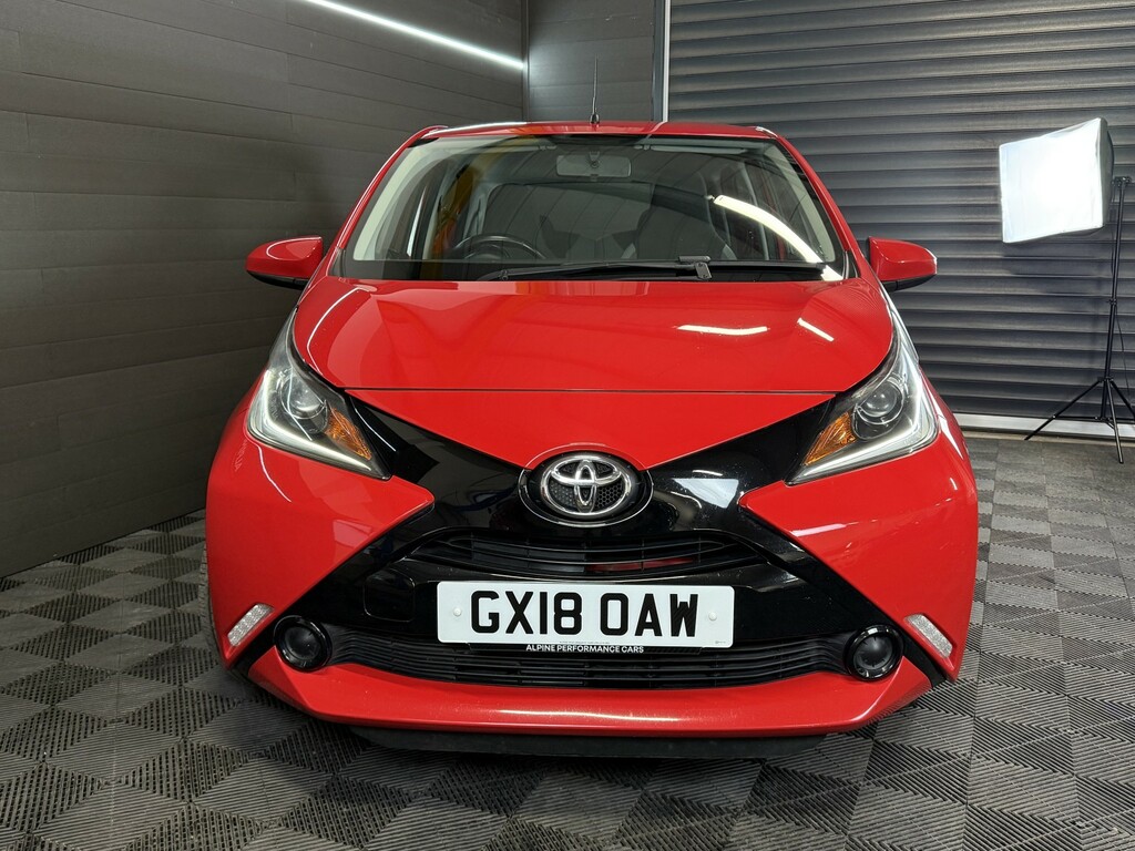 Toyota Aygo 1.0 Vvt-i X-play GX18OAW Red #3