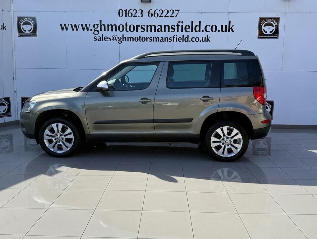 Skoda Yeti Suv 2.0 Tdi Se L Outdoor Euro 6 Ss 201666 YC66FMK Green #2