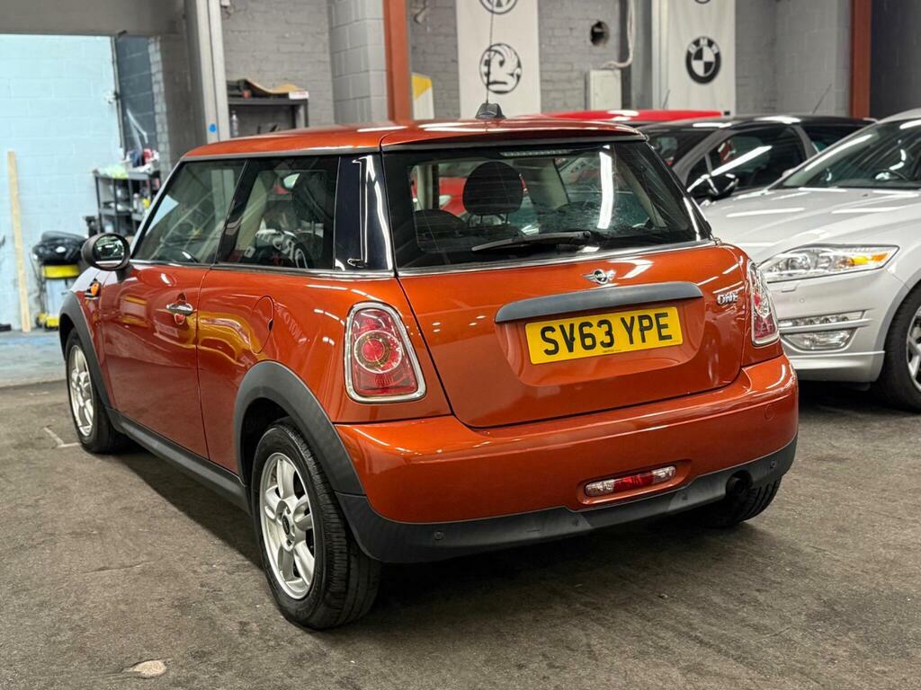 Mini Hatch 1.6 One Euro 5 SV63YPE Orange #6