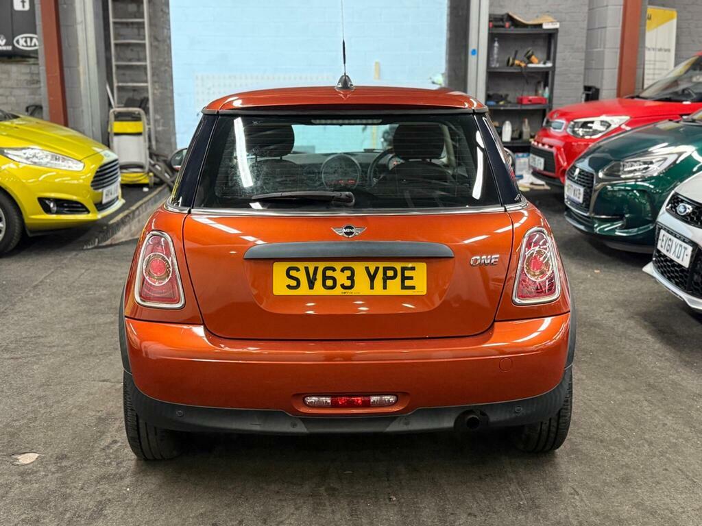 Mini Hatch 1.6 One Euro 5 SV63YPE Orange #5