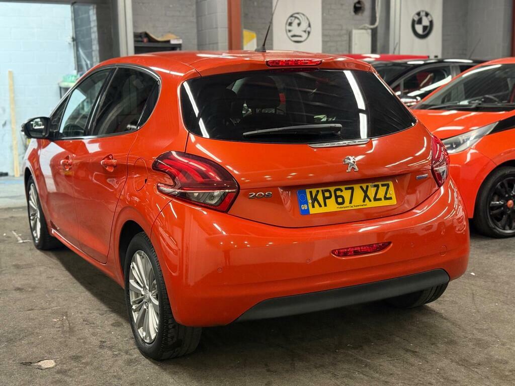 Peugeot 208 1.2 Puretech Allure Euro 6 KP67XZZ Orange #4