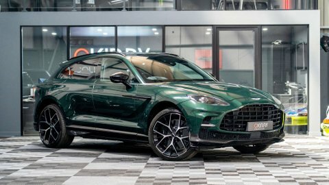 Aston Martin DBX 707 Green