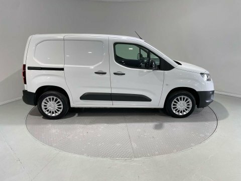 Toyota Proace City 1.5 Proace City MW72JMX White #6