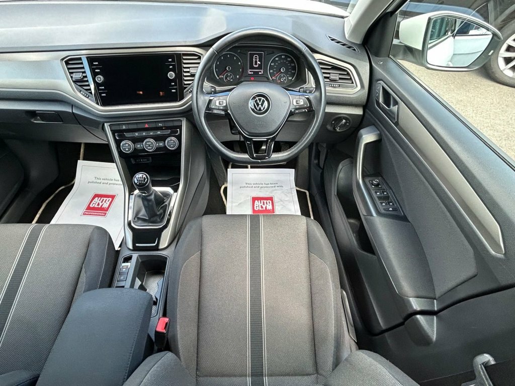 Volkswagen T-Roc 1L Se WM70LSF White #2