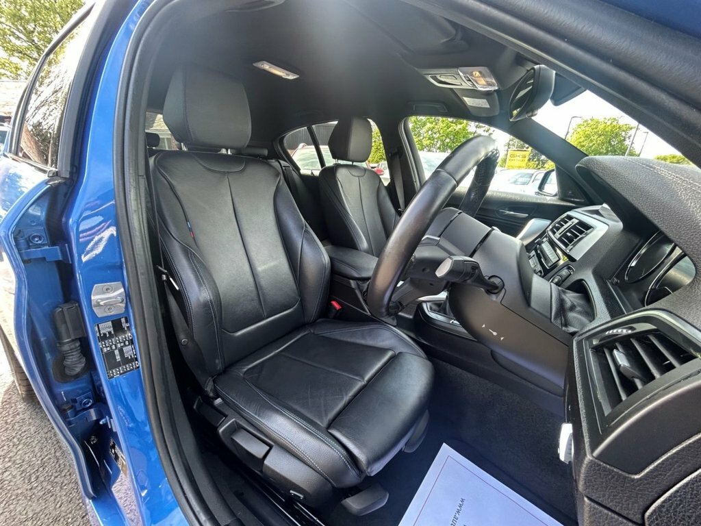 BMW 1 Series 1.5L M Sport Shadow Edition YD68KSN Blue #6
