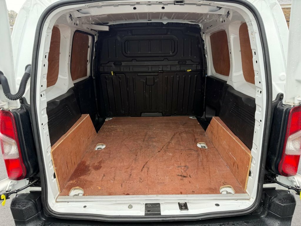 Citroen Berlingo 1.5L Enterprise M Pro CJ71EYP White #4