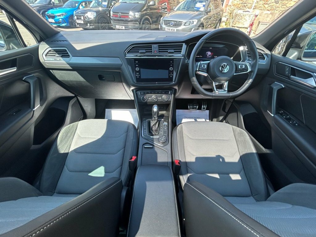 Volkswagen Tiguan 2L R-line VU18ZBT Black #5