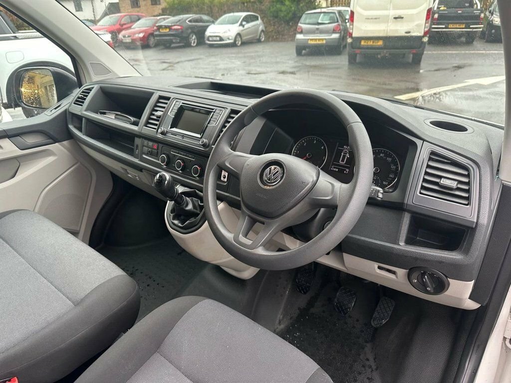 Volkswagen Transporter 2L Startline BK67OHG White #2