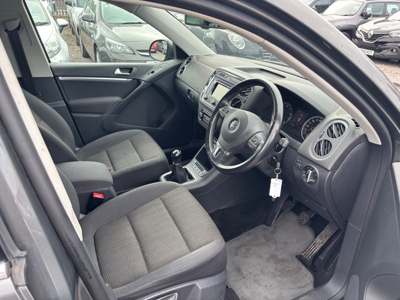 Volkswagen Tiguan Se Tsi Bluemotion Technologyulez PK12ZTB Grey #2