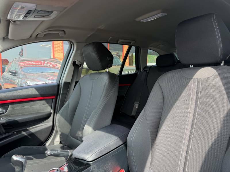 BMW 3 Series 318D Sport Full Bmw Service History - 2018 18 PX18XCO Red #4