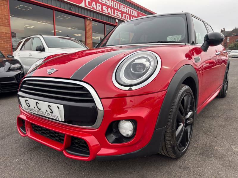 Mini Hatch 1.5 Cooper Sport II - 2018 68 Red