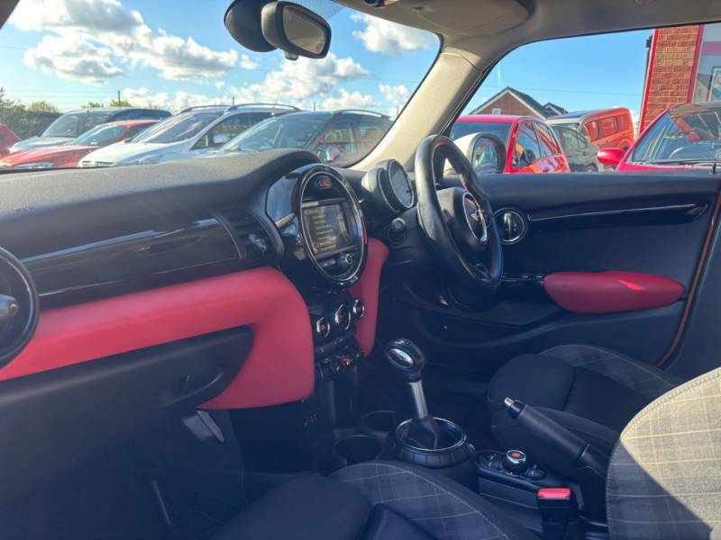 Mini Hatch 2.0 Cooper S - 2016 16 YE16MDJ Orange #3