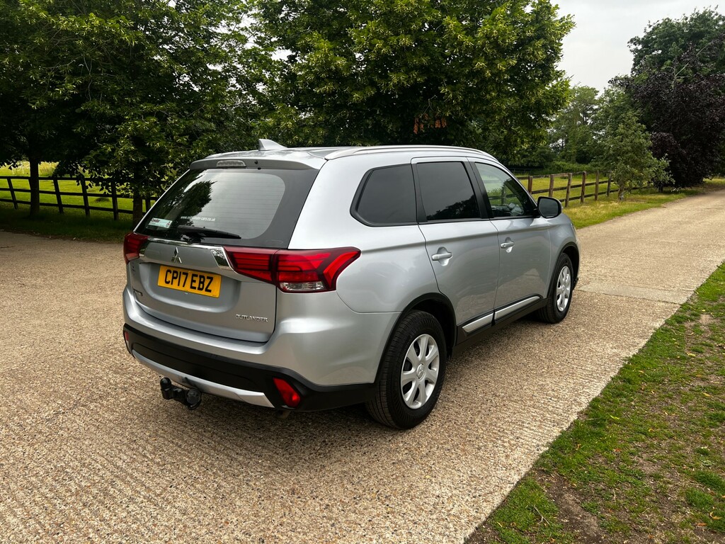 Mitsubishi Outlander Di-d Commercial  #4