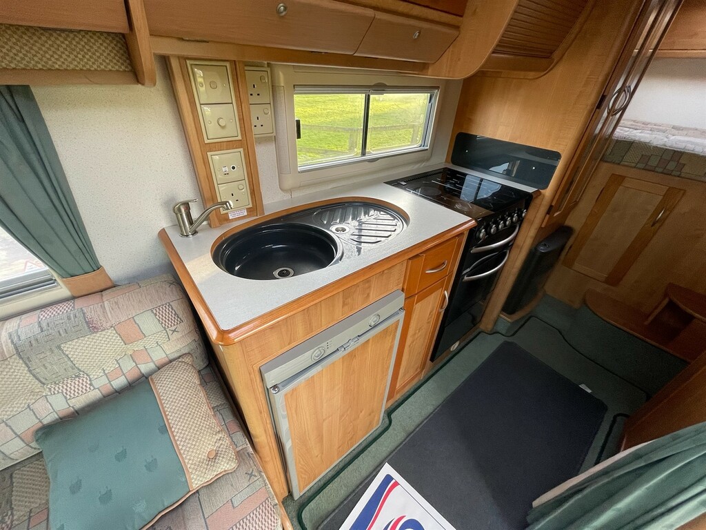 Mercedes-Benz Sprinter Autotrail #9