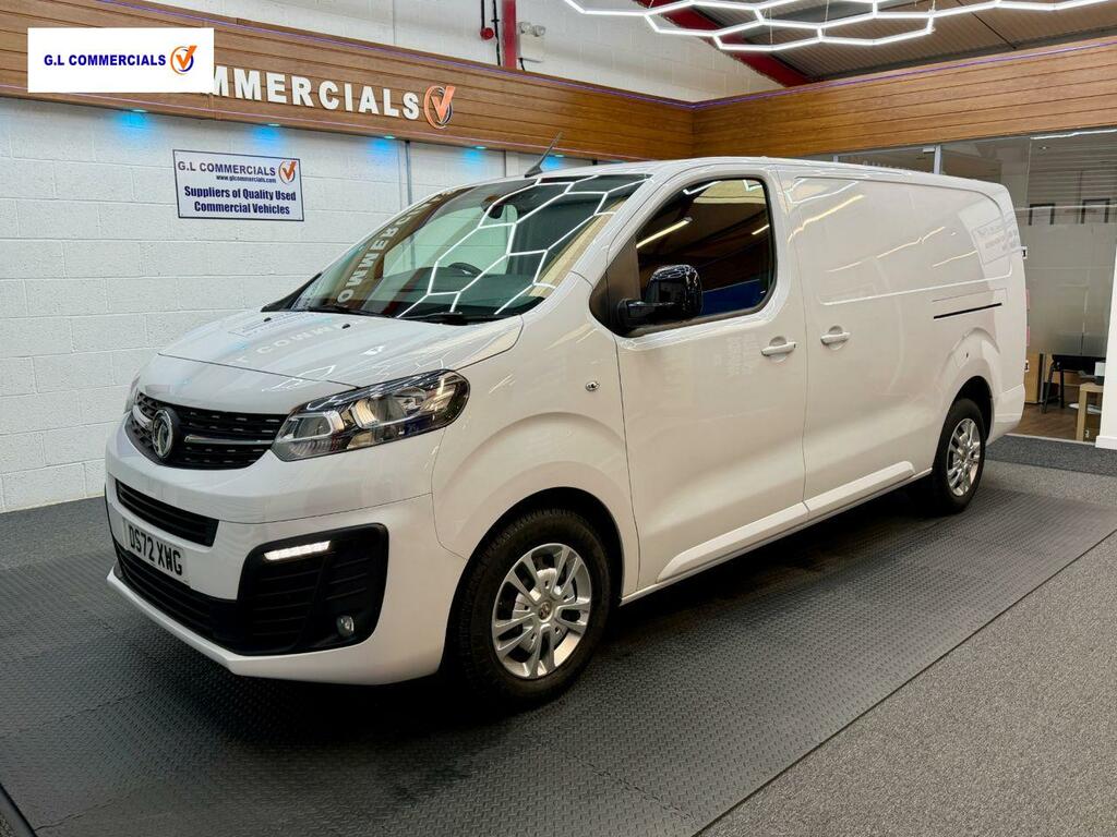 Vauxhall Vivaro 1.5 Turbo D 2900 Sportive Panel Van 6Dr Man White