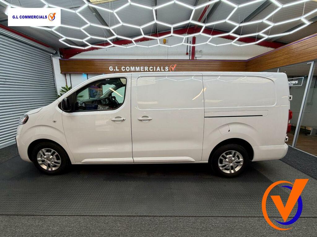 Vauxhall Vivaro 1.5 Turbo D 2900 Sportive Panel Van 6Dr Man DS72XWG White #2
