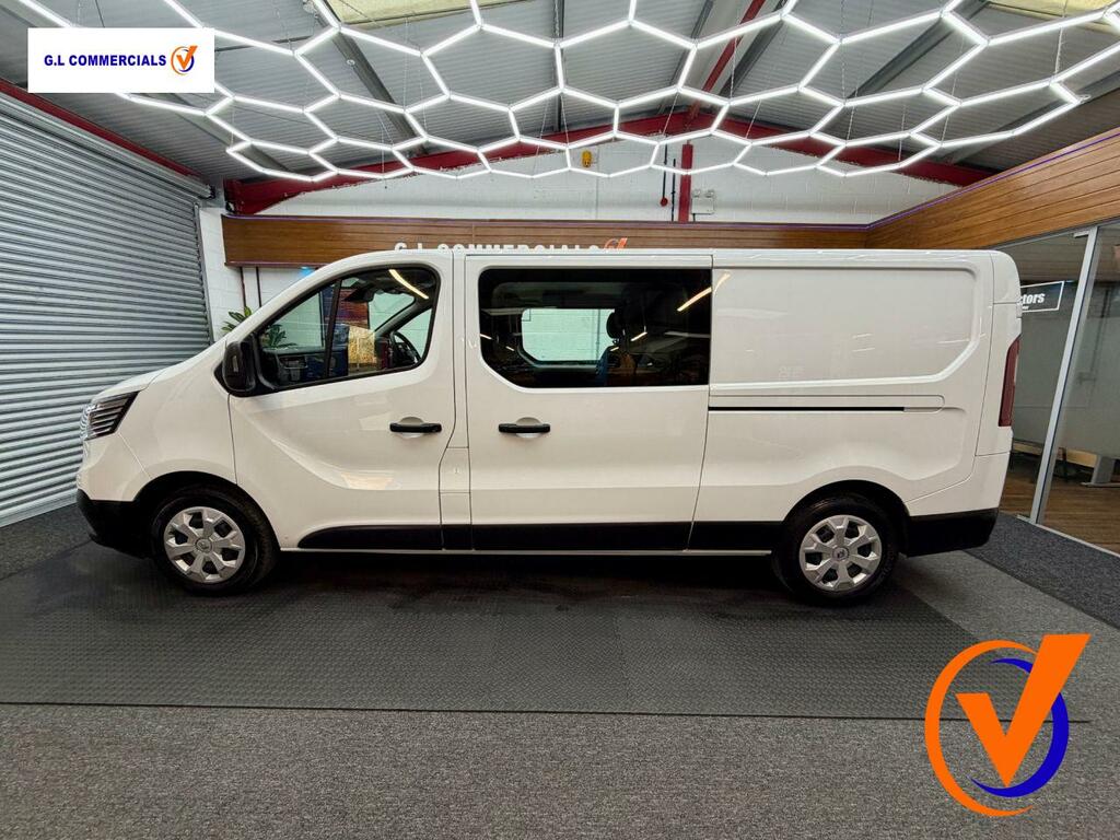 Renault Trafic 2.0 Dci Blue Ll30 Advance Crew Van Double Cab 6Dr HS24FNU White #2