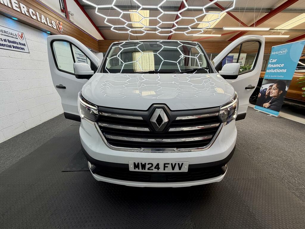 Renault Trafic 2.0 Dci Blue Ll30 Extra Crew Van Double Cab 6Dr Di MW24FVV White #2