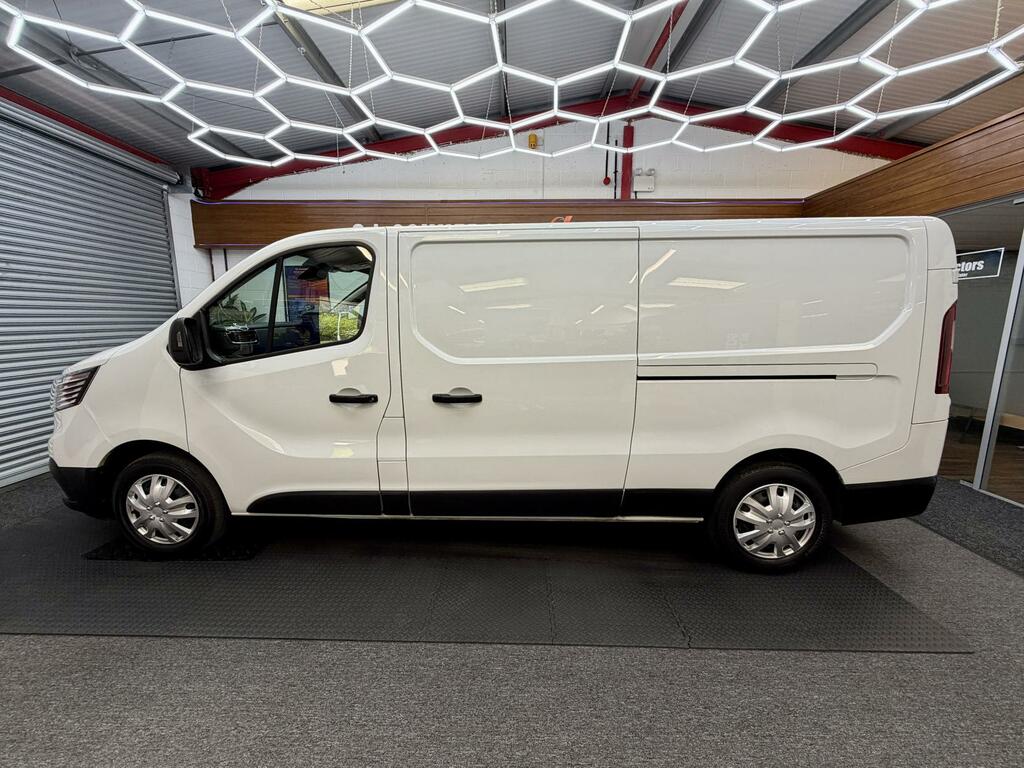 Renault Trafic 2.0 Dci Blue Ll30 Business Panel Van M HN23LNP White #2