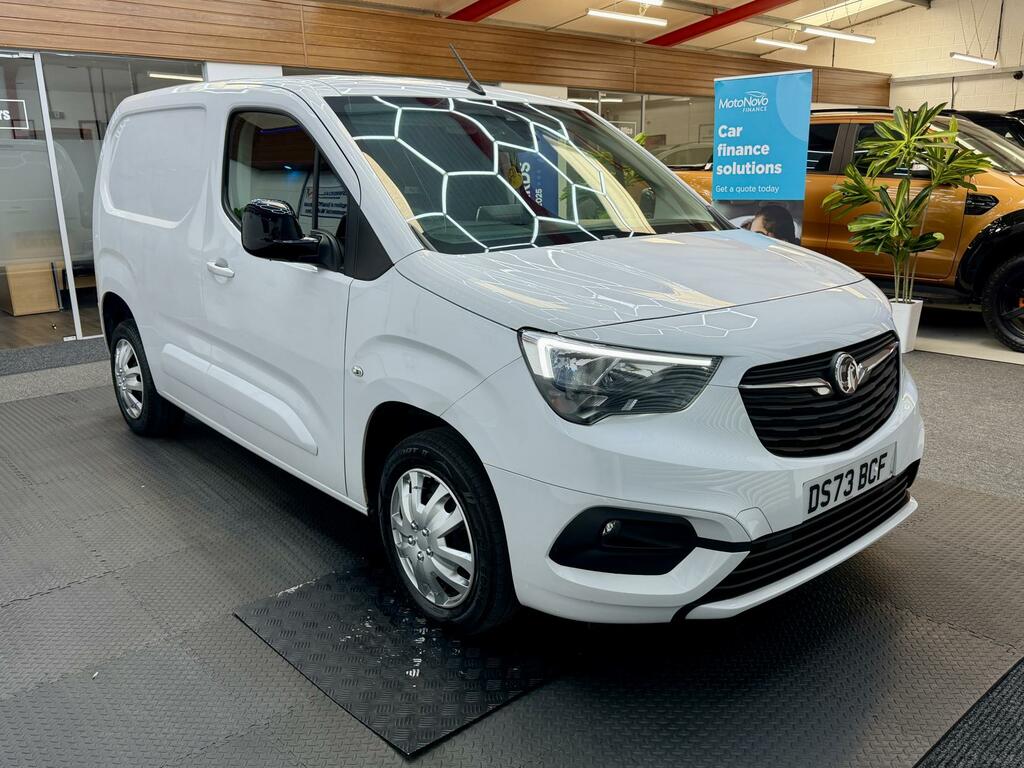Vauxhall Combo 1.5 Turbo D 2300 Pro Panel Van L DS73BCF White #4