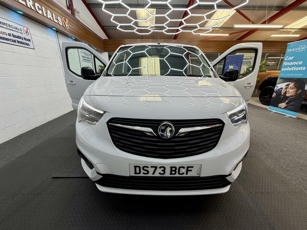 Vauxhall Combo 1.5 Turbo D 2300 Pro Panel Van L DS73BCF White #3
