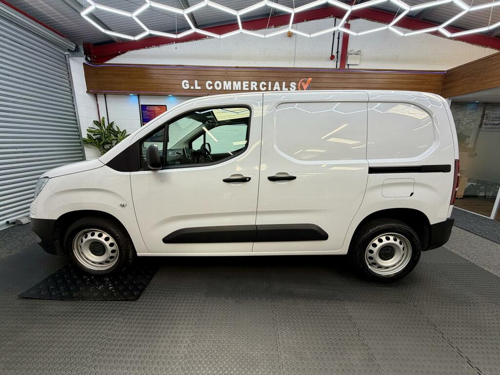 Vauxhall Combo 1.5 Turbo D 2300 Prime Panel Van YC73ZYT White #2