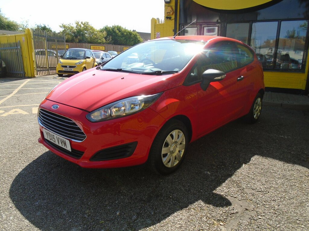 Ford Fiesta 1.25 Studio Hatchback Euro 5 60 YD15VVM Red #4