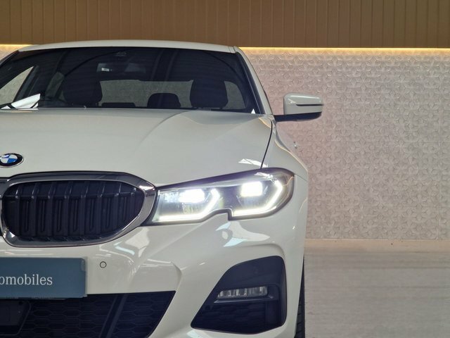 BMW 3 Series 2.0 320D M Sport YC19BLF White #6