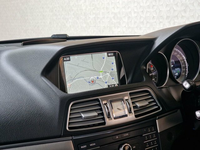 Mercedes-Benz E Class 3.0 E350d V6 Amg WM16UFY White #3