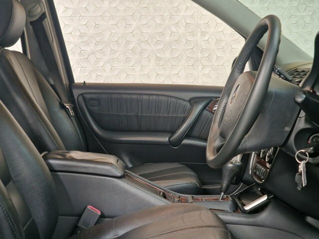 Mercedes-Benz M Class 2.7 Ml270 Cdi Silver #37