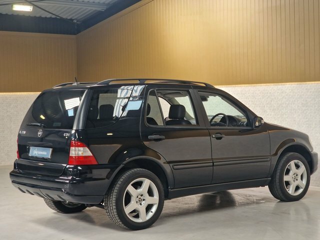 Mercedes-Benz M Class 2.7 Ml270 Cdi Silver #18