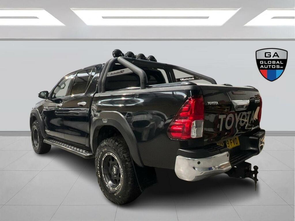 Toyota HILUX Pickup 2.4 D-4d Invincible 50 4Wd Euro 6 Ss HX69FVO Black #2