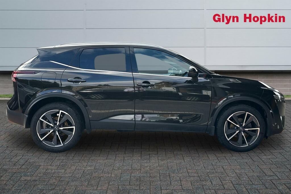 Nissan Qashqai 1.3 Dig-t Mh Tekna LT73CYL Black #2
