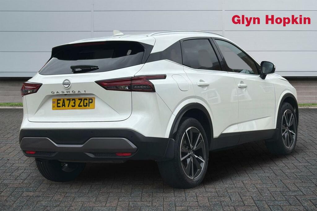 Nissan Qashqai 1.3 Dig-t Mh Tekna EA73ZGP White #3