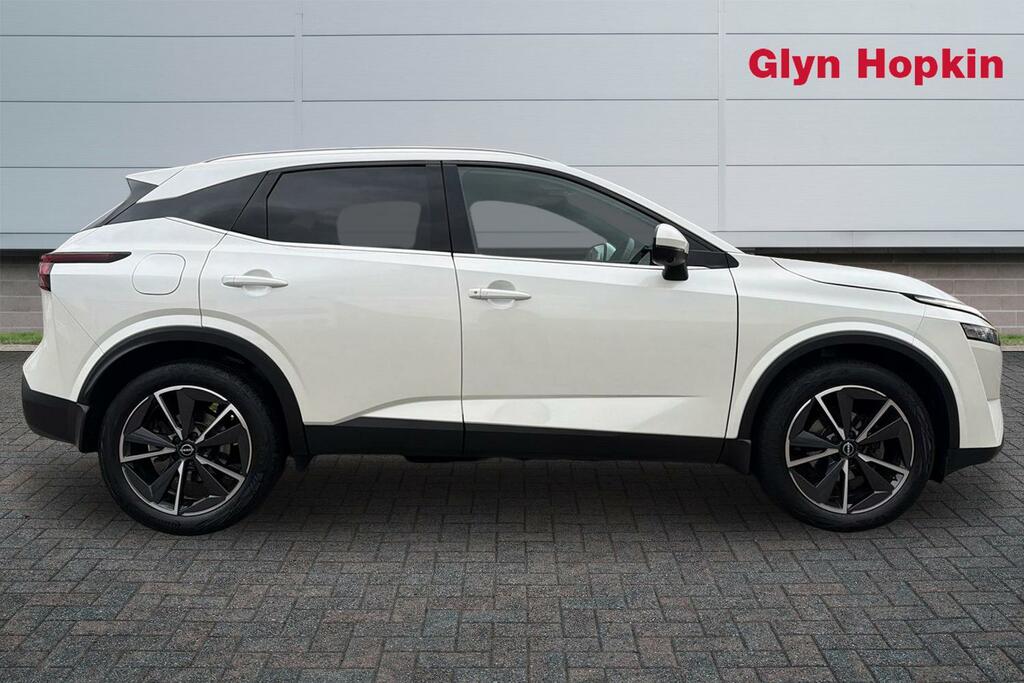 Nissan Qashqai 1.3 Dig-t Mh Tekna EA73ZGP White #2
