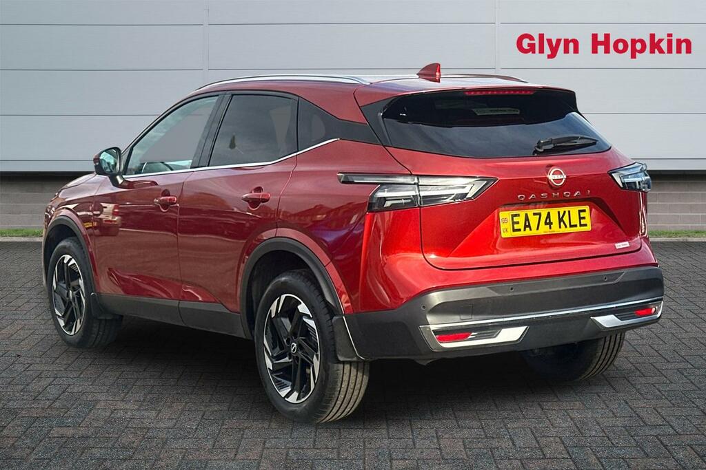 Nissan Qashqai 1.3 Dig-t Mh N-connecta Red #5