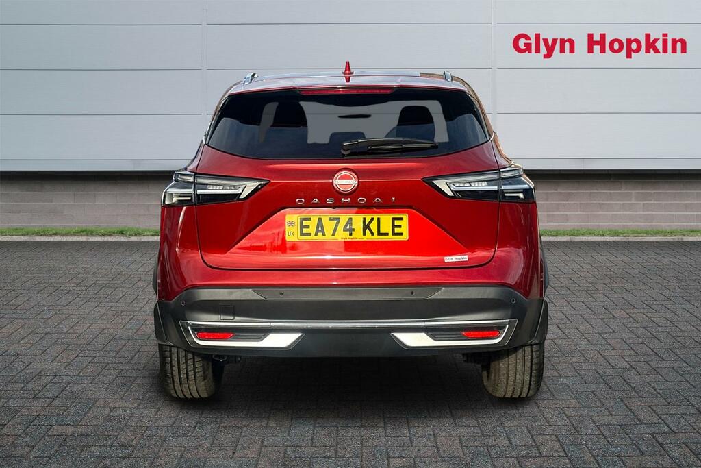 Nissan Qashqai 1.3 Dig-t Mh N-connecta Red #4